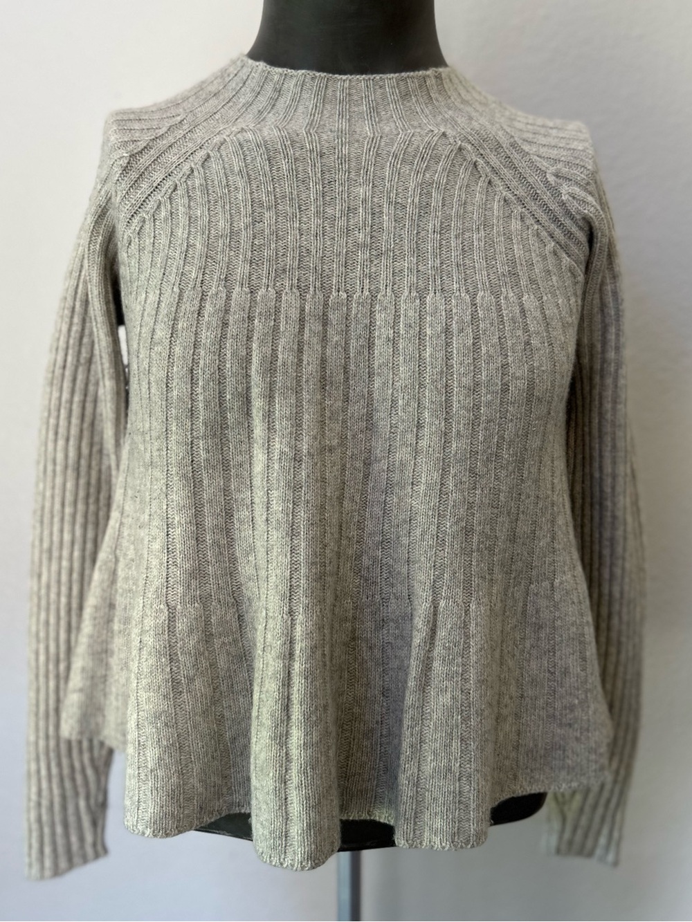 Rebecca Taylor Ribbed Cashmere Wool Blend Sweater in Light Heather Gray